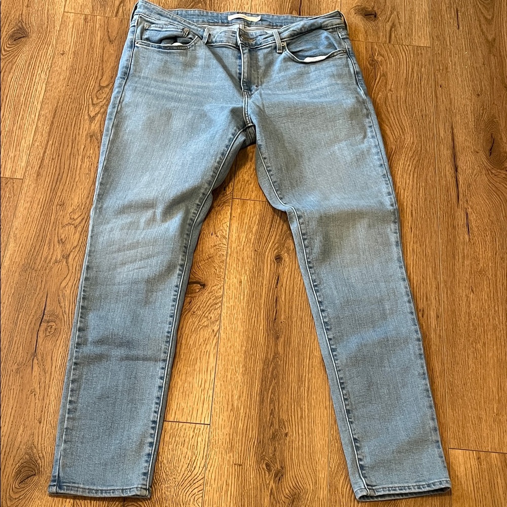 Levi’s 711 31W 30L light jeans skinny fit EUC